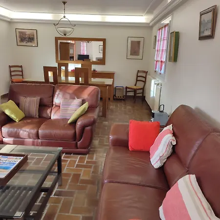 Casa vacanze Maison Classée 3 étoiles, Grand Jardin Clos Au Calme Proche Centre Ville, 10 Min Des Plages Pont-lʼAbbé